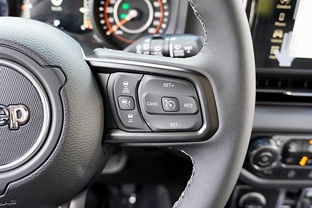 New 2026 Anvil Clear-Coat Exterior Paint Jeep Rubicon image 41