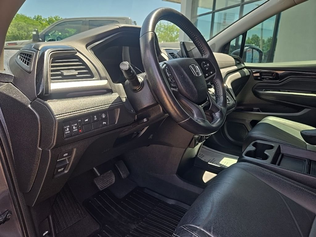 Used 2021  Honda Touring image 37