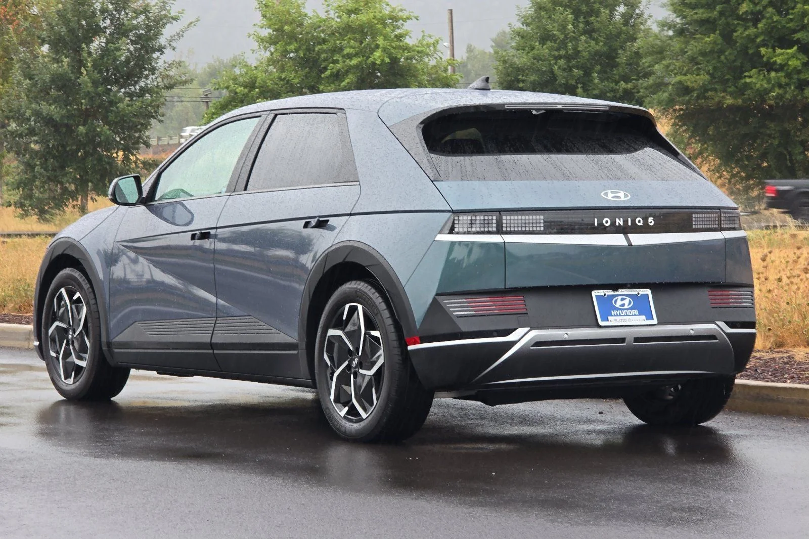 Used 2024 Green Hyundai SEL image 5