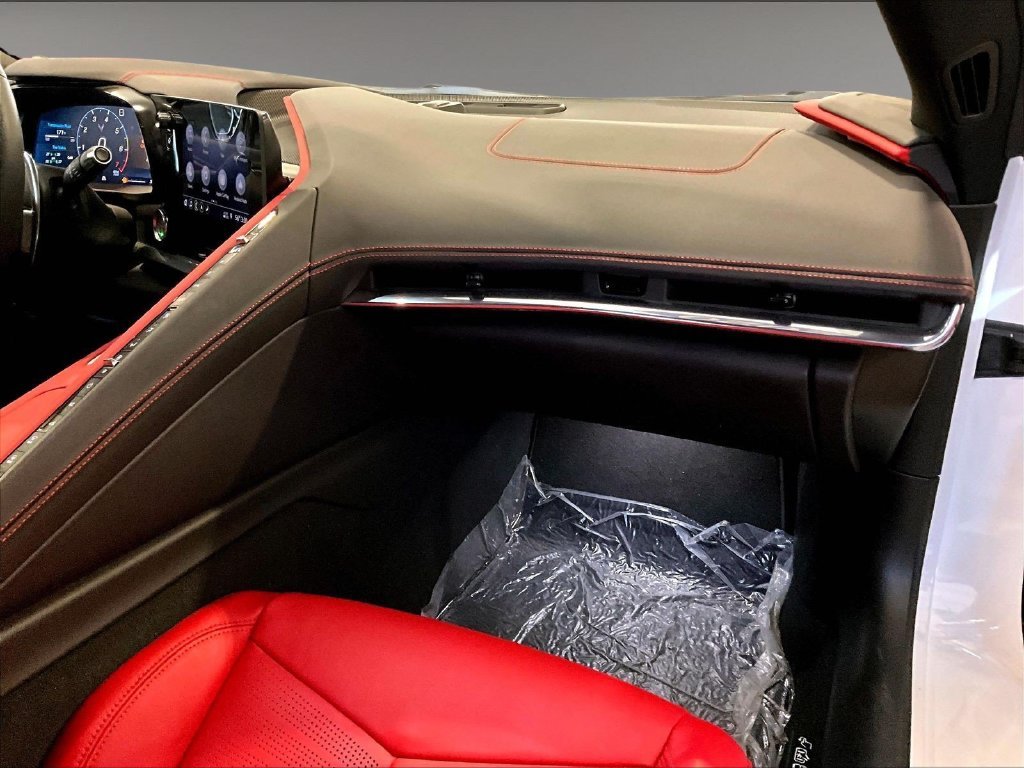 Used 2020 White Chevrolet Stingray image 13