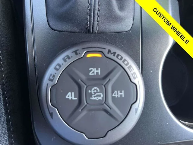 2025 Ford Bronco 4-Door Base - Photo 19