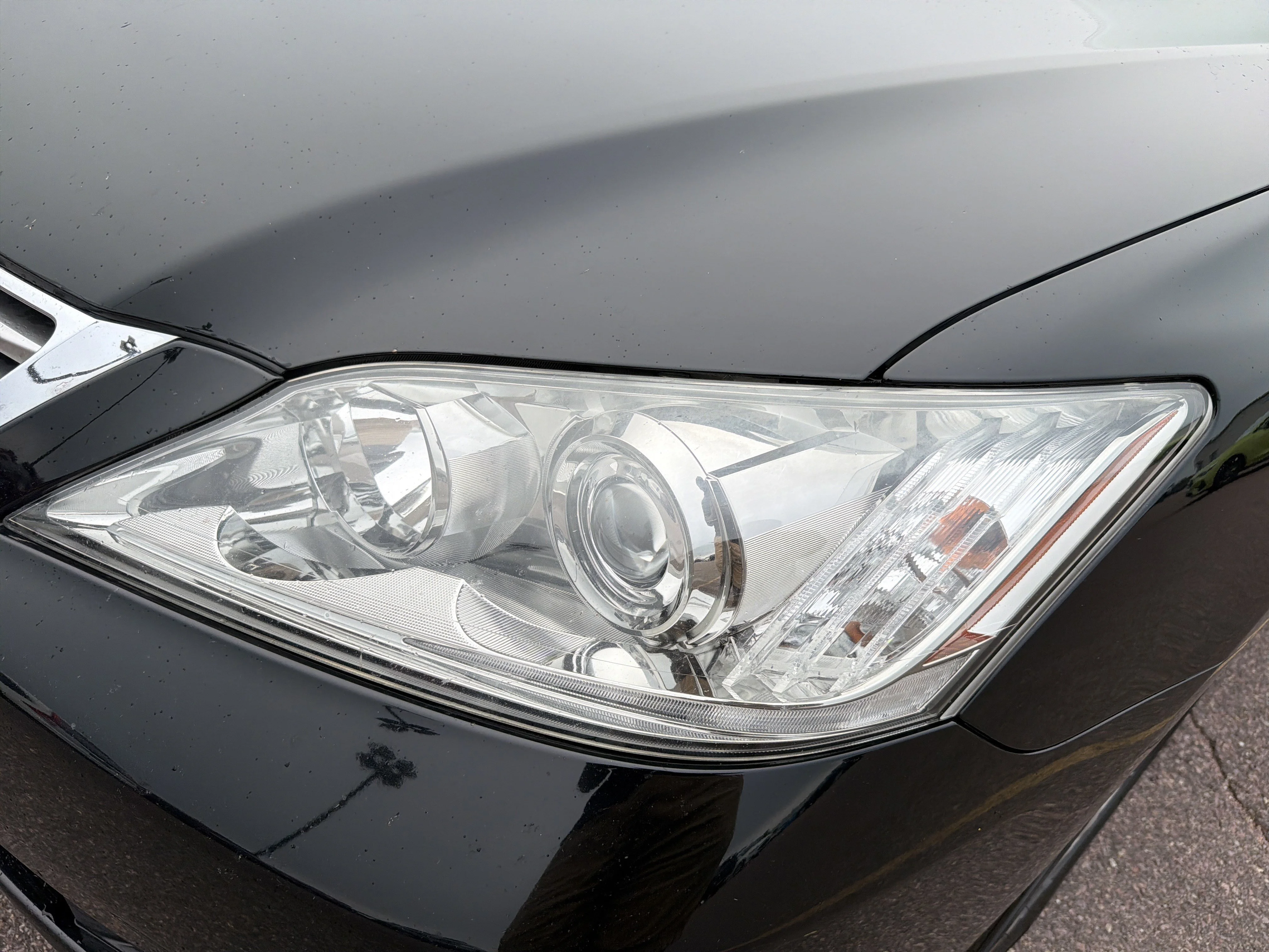 Used 2010 Obsidian Lexus  image 6