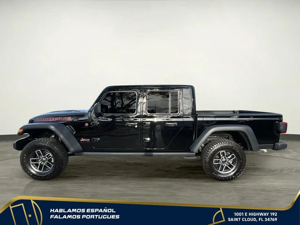 Used 2025 Black Jeep Mojave 4x4 image 3