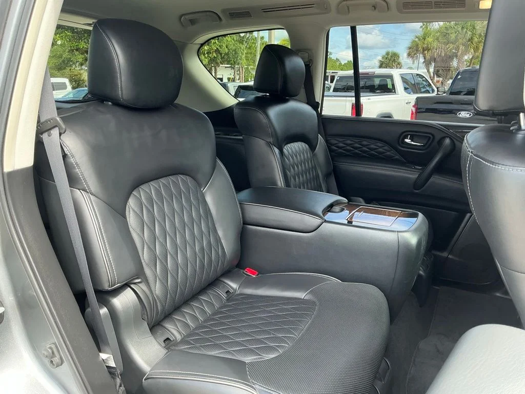 Used 2019 Gray INFINITI LUXE image 25