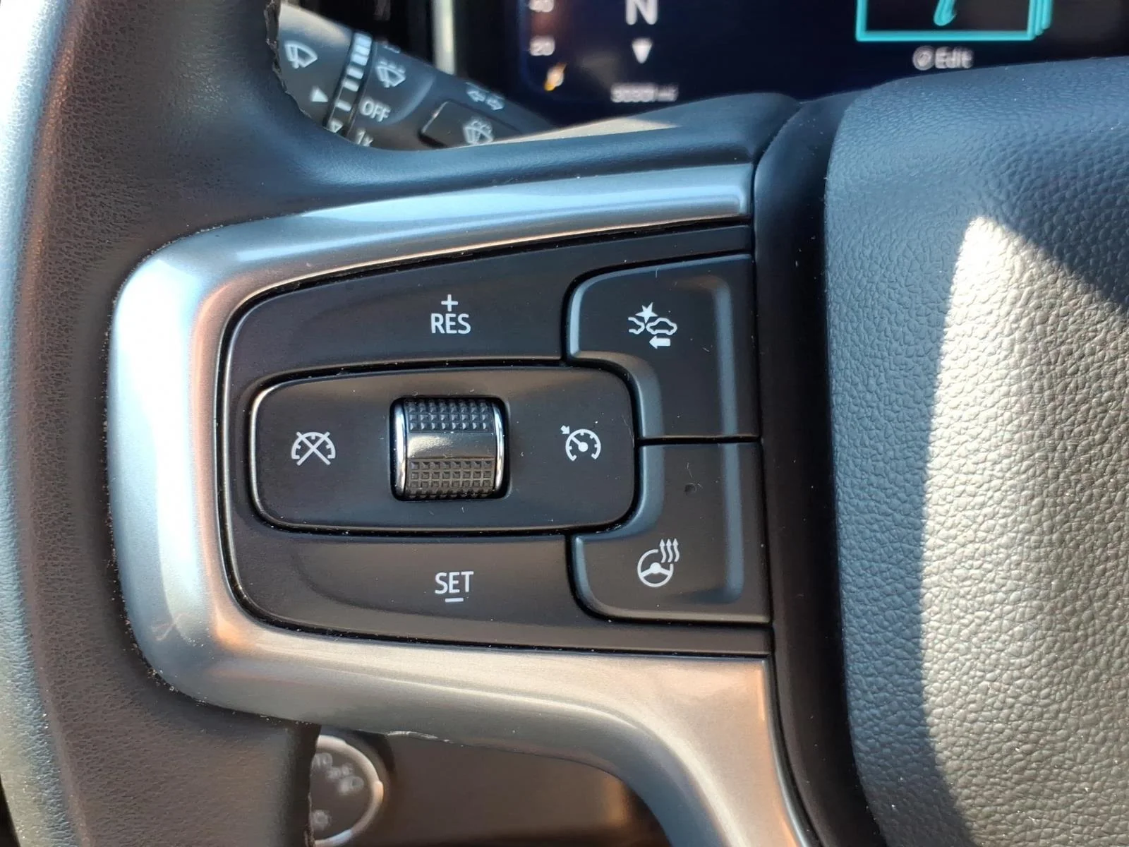 Used 2026 Summit White Chevrolet LT image 15