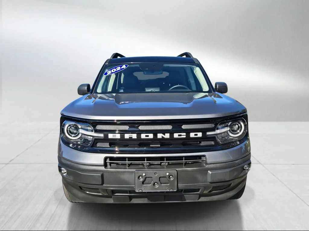 Used 2024 Gray Metallic Ford Outer Banks image 8