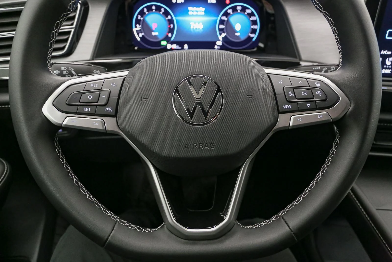 New 2026 Opal White Pearl Volkswagen 2.0T SE image 21