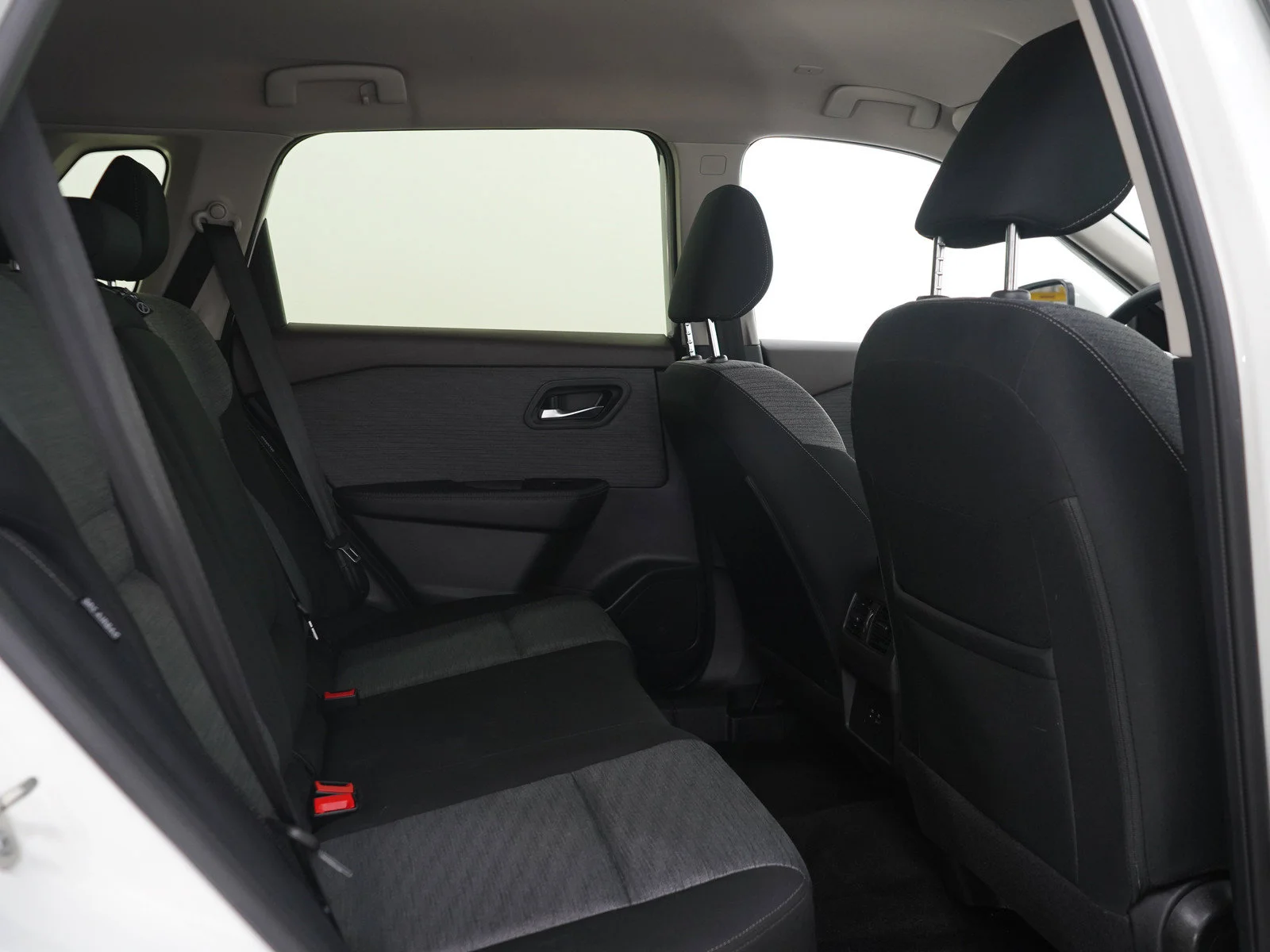 Used 2023 Pearl White Tricoat Nissan SV image 13