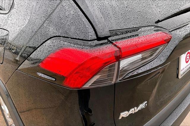 Certified Used 2021 MIDNIGHT BLACK METALLIC Toyota  image 28