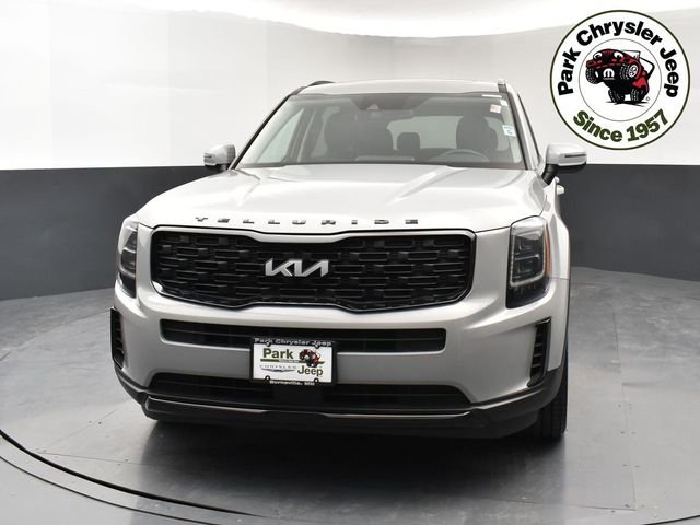 Used 2022 Kia Telluride EX with VIN 5XYP3DHC8NG319126 for sale in Burnsville, Minnesota