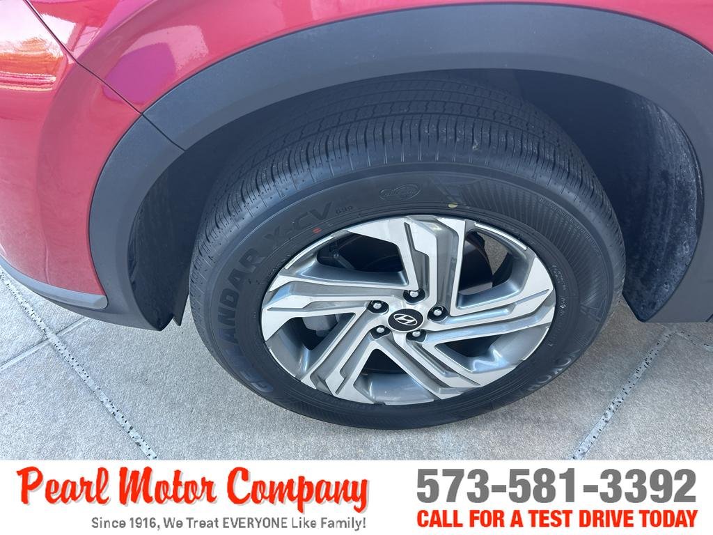 Used 2021 Red Hyundai SE image 8