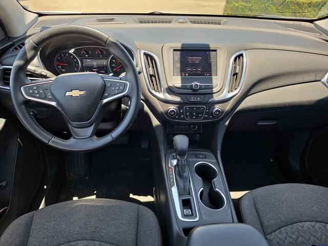 Used 2024 Summit White Chevrolet LT image 9