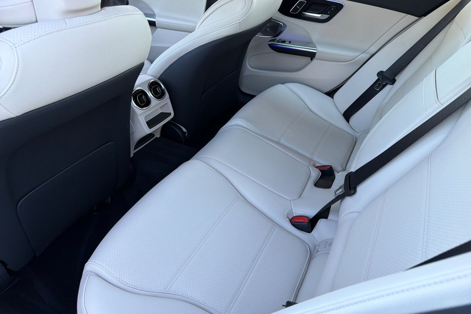 New 2026 Polar White Mercedes-Benz C 300 image 13