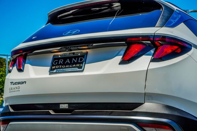 Certified Used 2025 White Hyundai SEL image 14