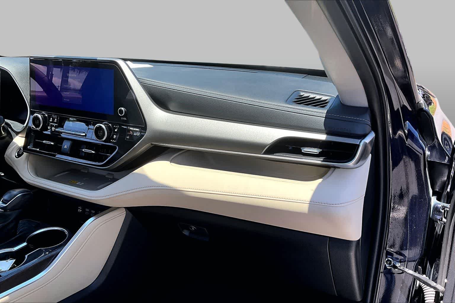 Used 2023 Blueprint Toyota Limited image 19