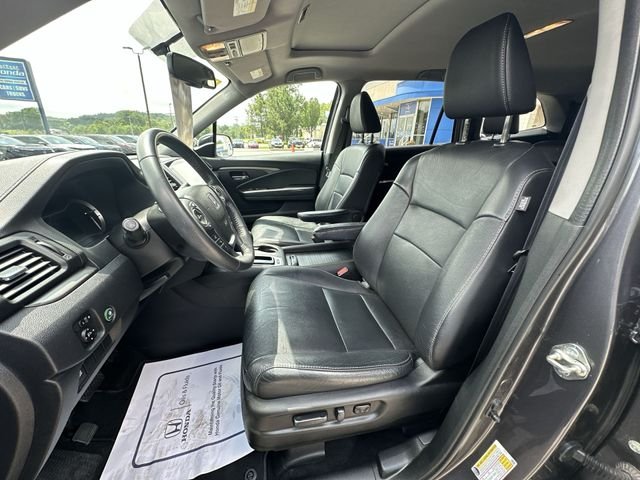 Certified Used 2018 Modern Steel Metallic Honda EX-L image 15