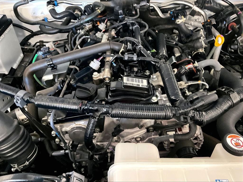 Used 2025 White Toyota SR5 image 34