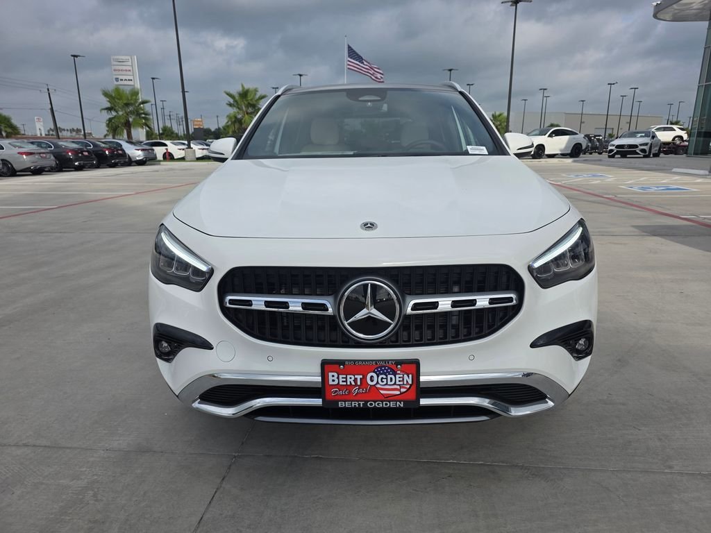 New 2026 Polar White Mercedes-Benz GLA 250 image 2