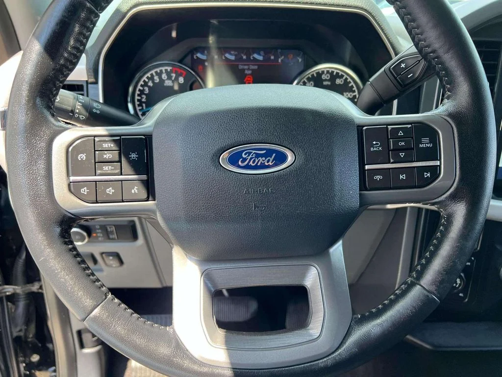 Used 2021 Agate Black Metallic Ford XLT image 9
