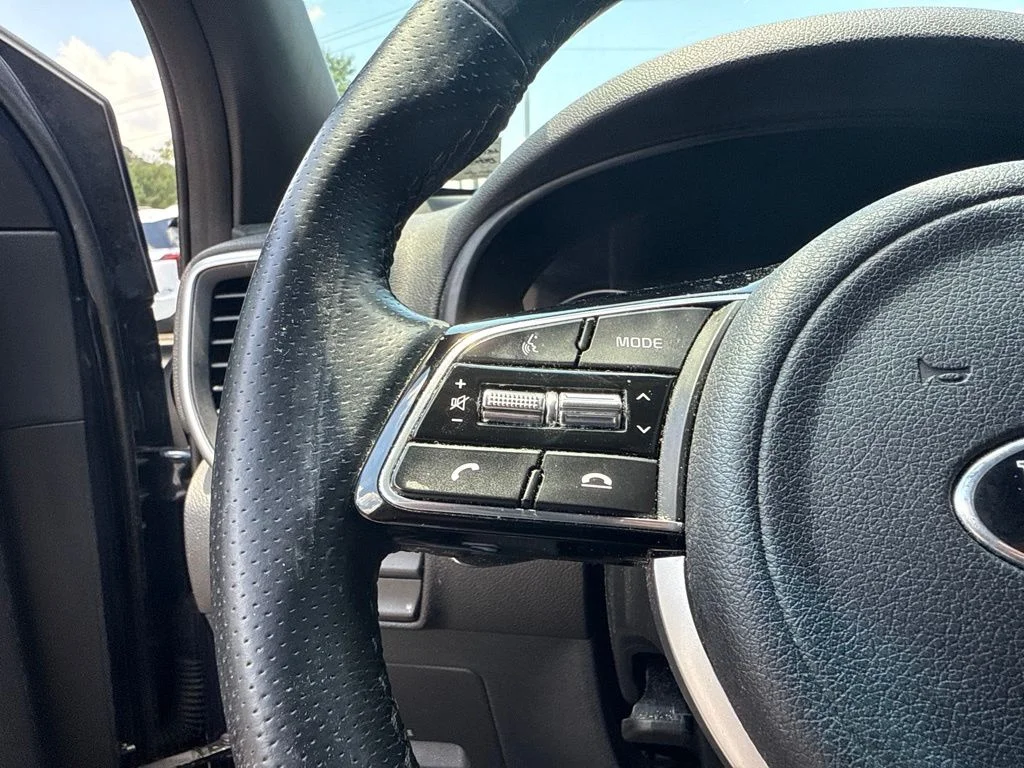 Used 2021 Blue Kia S image 9