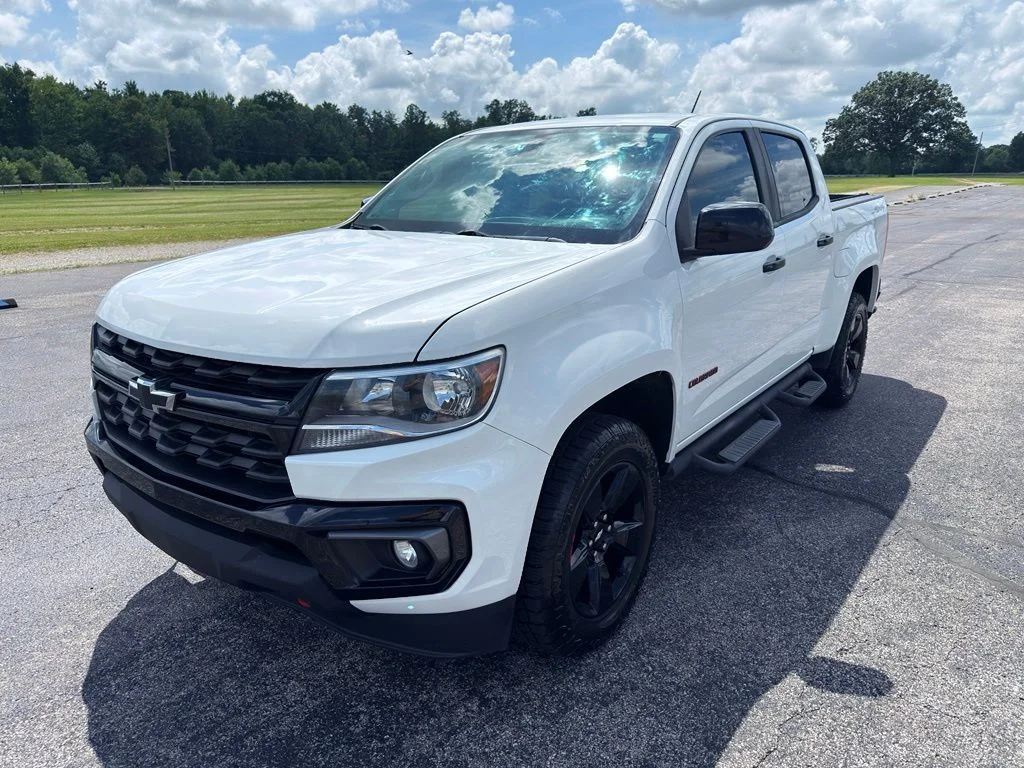 Used 2021 White Chevrolet LT image 21