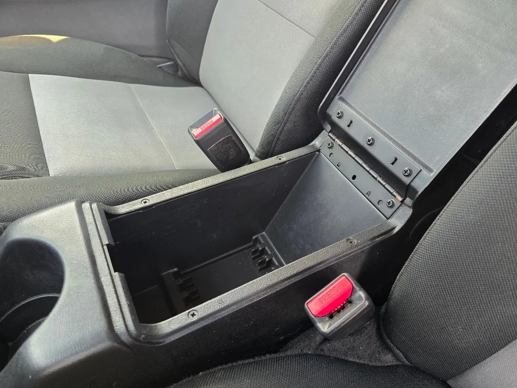 Used 2010 Oxford White Ford Sport image 27