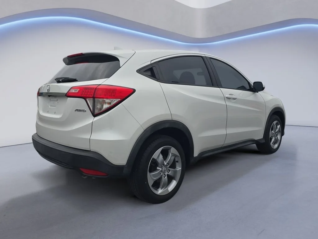 Used 2020 Lunar Silver Metallic Honda LX image 7