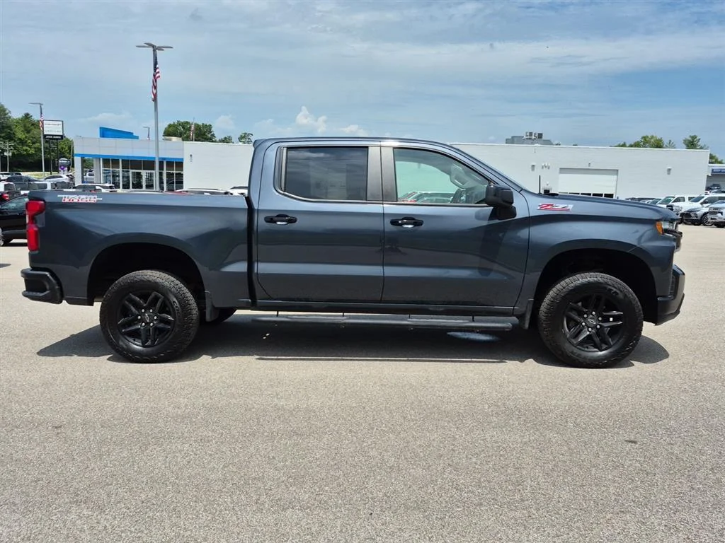 Used 2021 Shadow Gray Metallic Chevrolet LT Trail Boss image 4