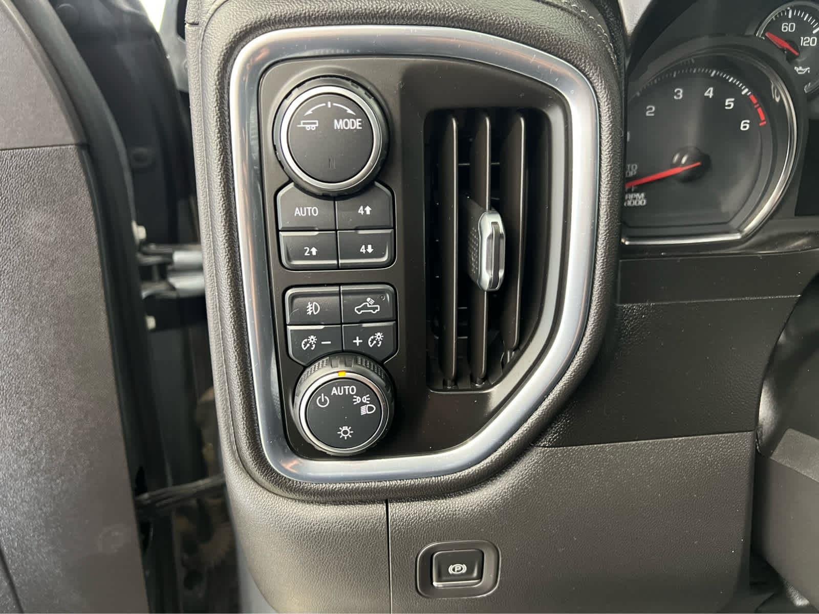 2021 Chevrolet Silverado 1500 RST - Photo 15