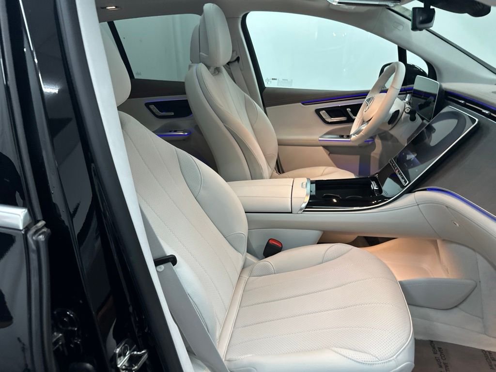 New 2026 Black Mercedes-Benz EQE 320 image 25