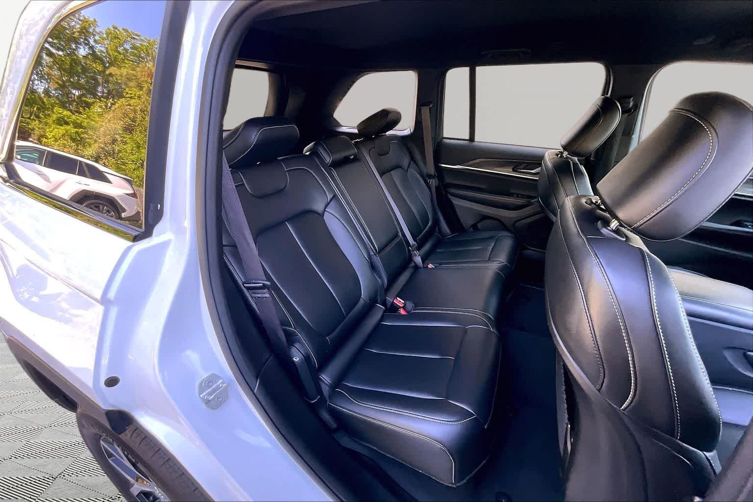 Used 2025 Bright White Clearcoat Jeep Limited image 18