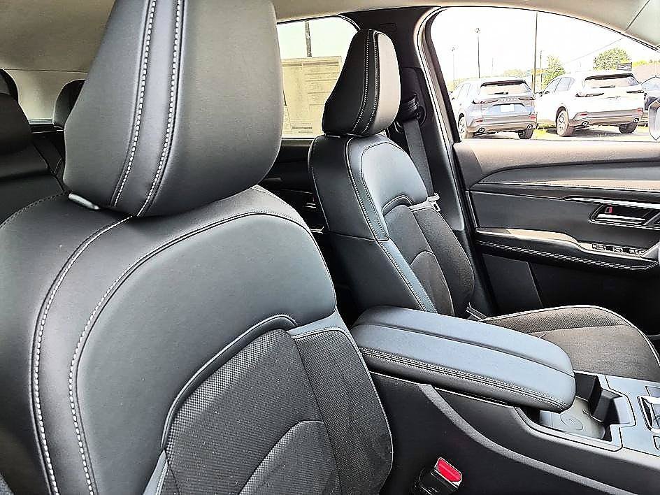 New 2026 Navy Blue Mica Mazda 2.5 S Select AWD image 33