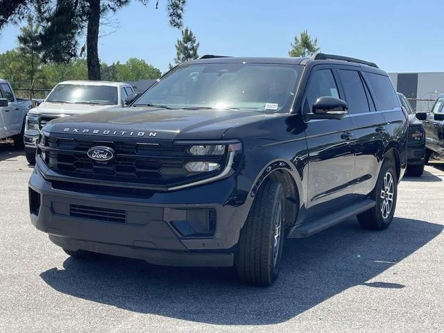 New 2026 Agate Black Metallic Ford Active image 5