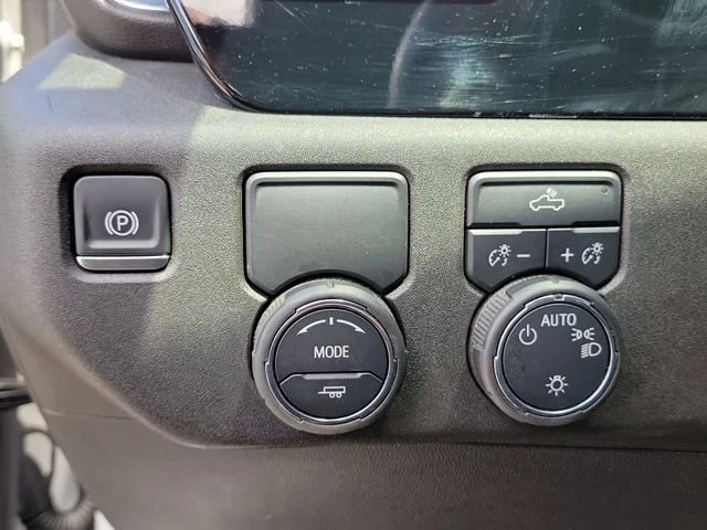 2025 Chevrolet Silverado 1500 LT - Photo 23