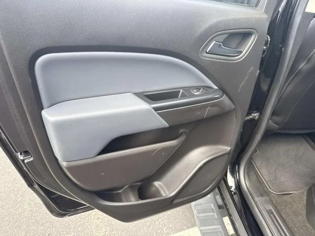 Used 2016 Black Chevrolet Z71 image 24