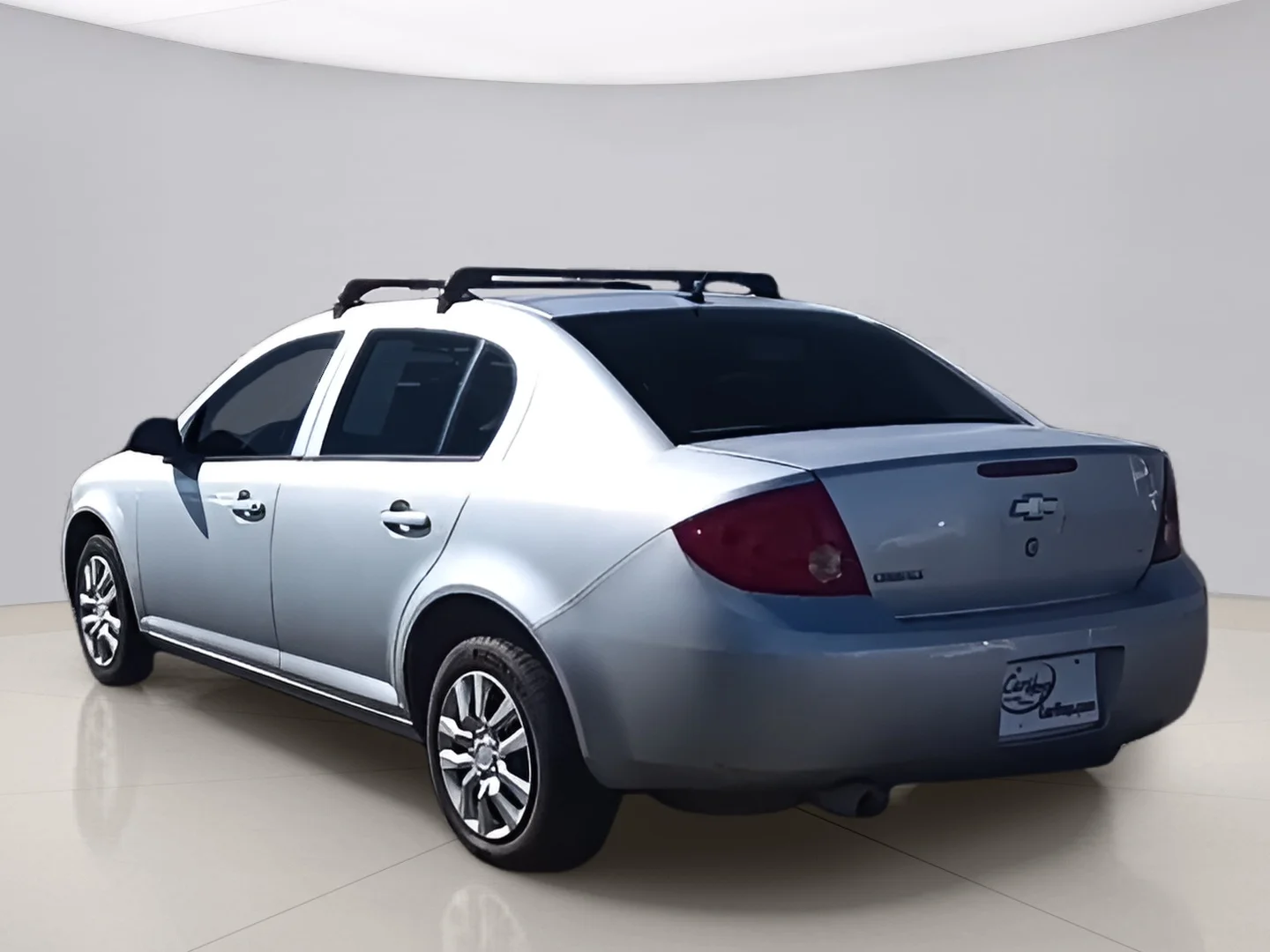 Used 2010 Gray Chevrolet  image 2