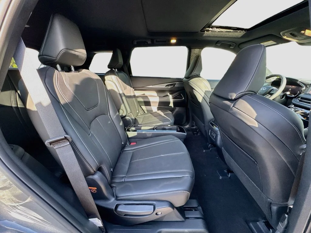New 2027 GRAPHITE SHADOW INFINITI Sport AWD image 30