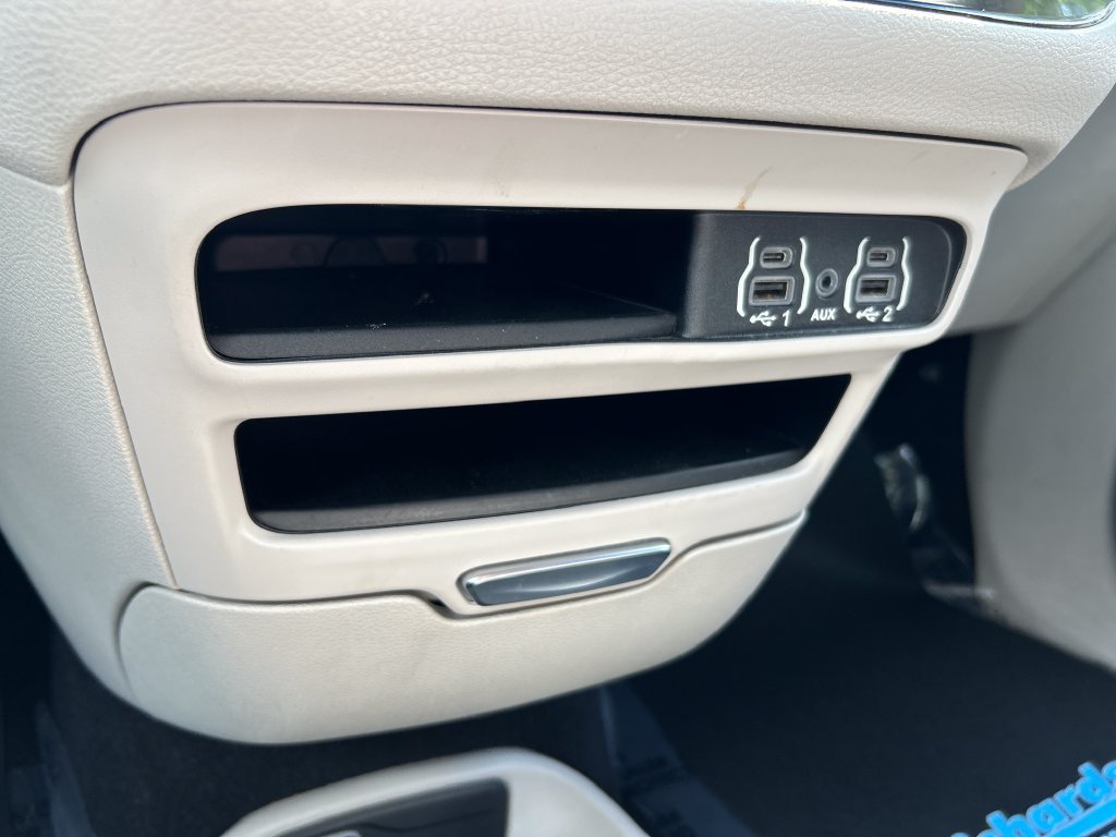 2023 Chrysler Pacifica Touring L - Photo 33