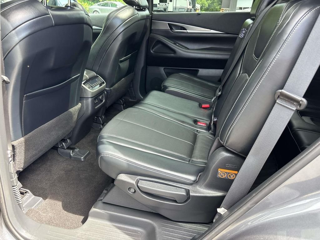 Certified Used 2023 Gray INFINITI LUXE image 11