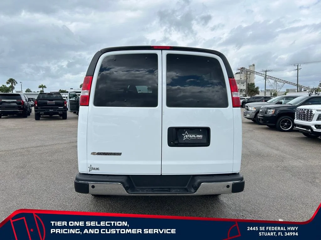 Used 2024 Summit White Chevrolet 1LT image 6