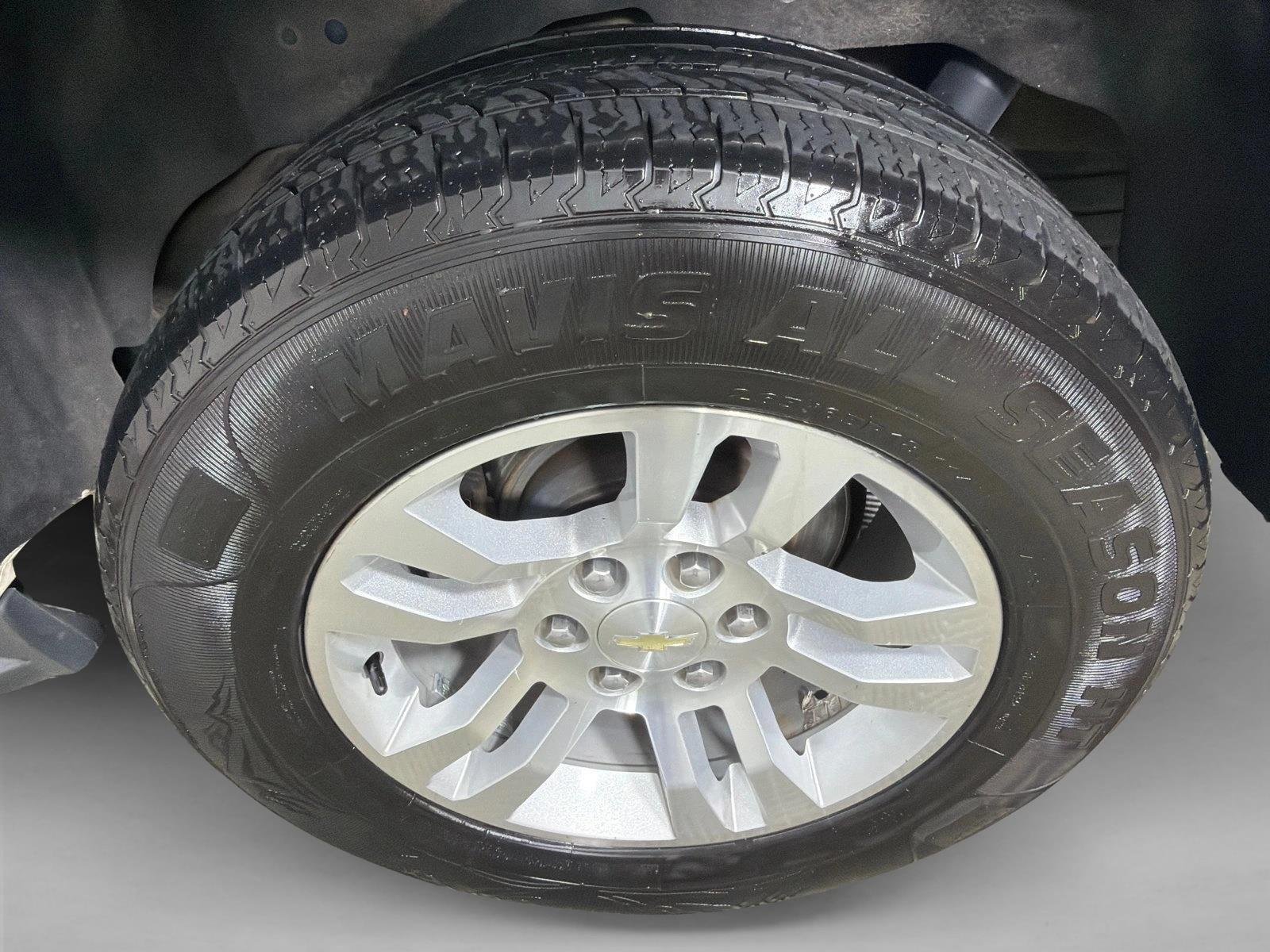 Used 2019 White Chevrolet LT image 21