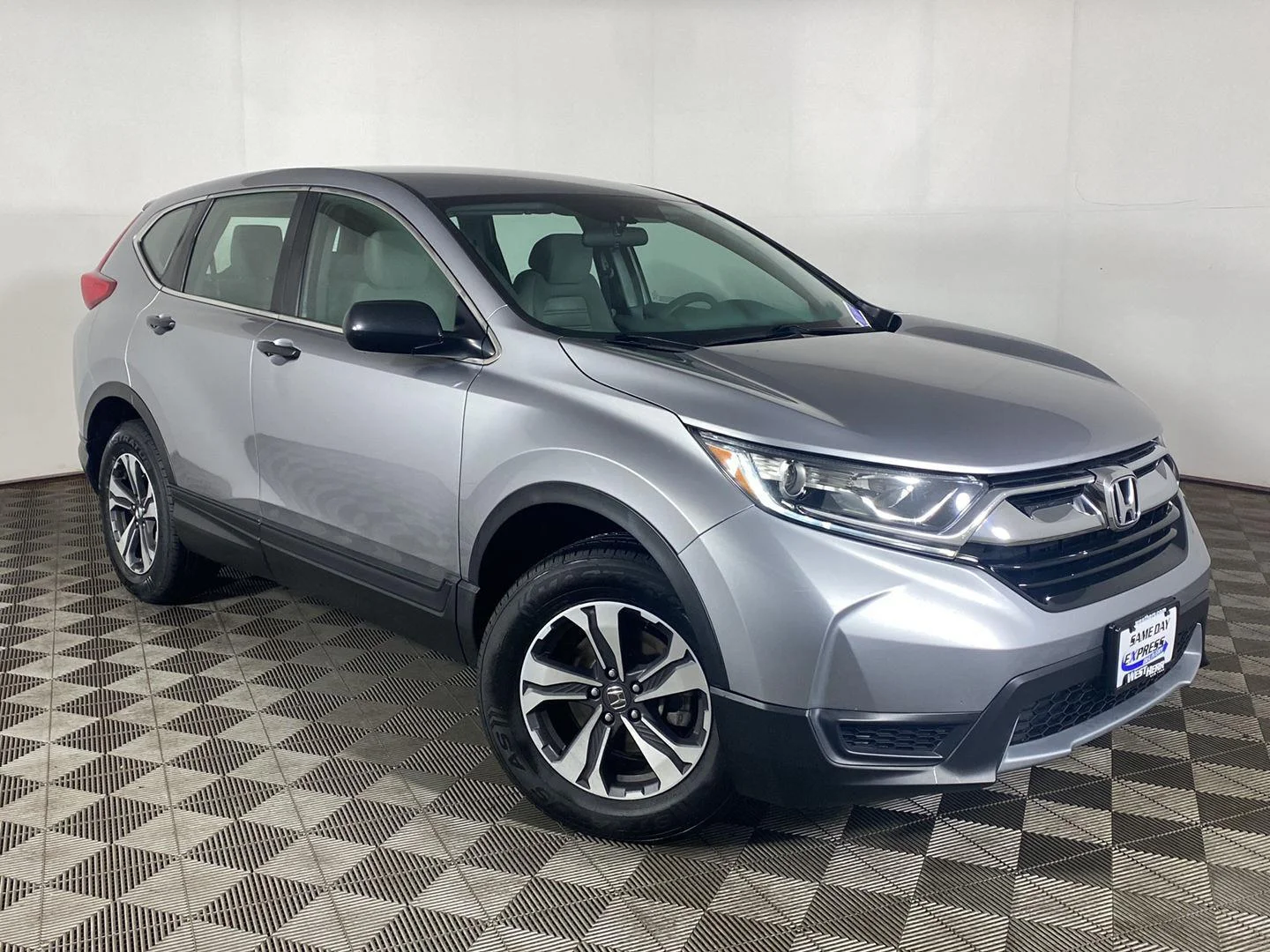 Used 2018 Lunar Silver Metallic Honda LX image 1