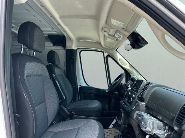 New 2026 Bright White Clear-Coat Exterior Paint RAM Tradesman image 14