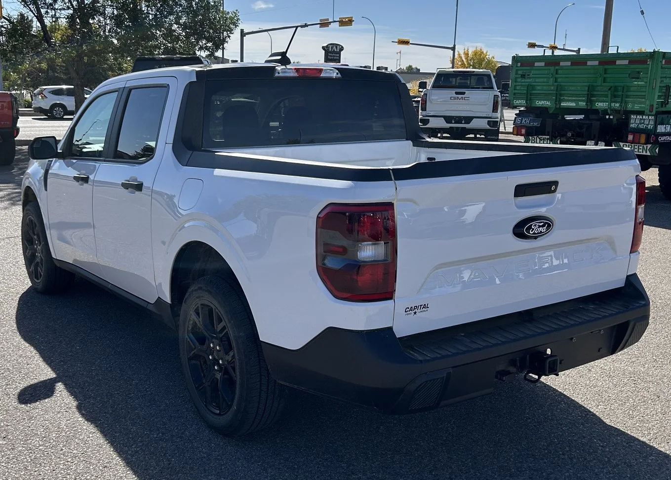 Used 2025 White Ford XLT SuperCrew   AWD image 3