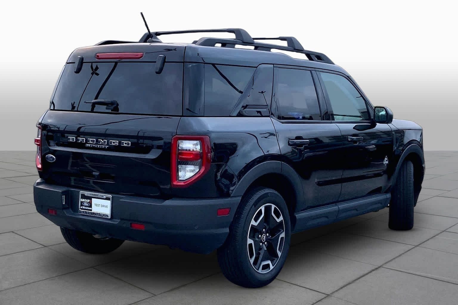 Used 2023 Shadow Black Ford Outer Banks image 12
