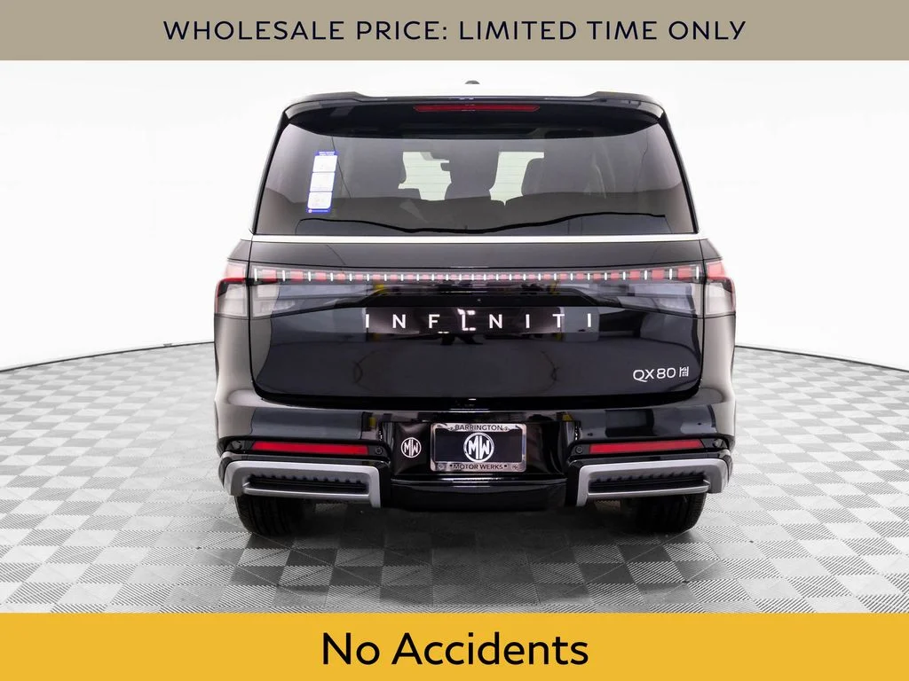 Used 2026 Black INFINITI LUXE image 4