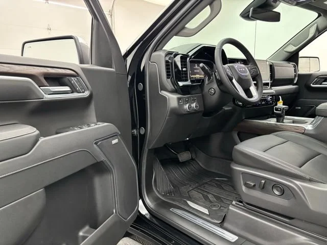 2026 GMC Sierra 1500 SLT - Photo 17