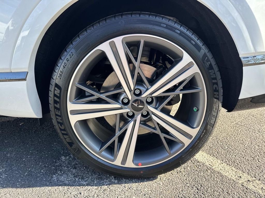 New 2026 White Genesis 3.5T e-SC image 11