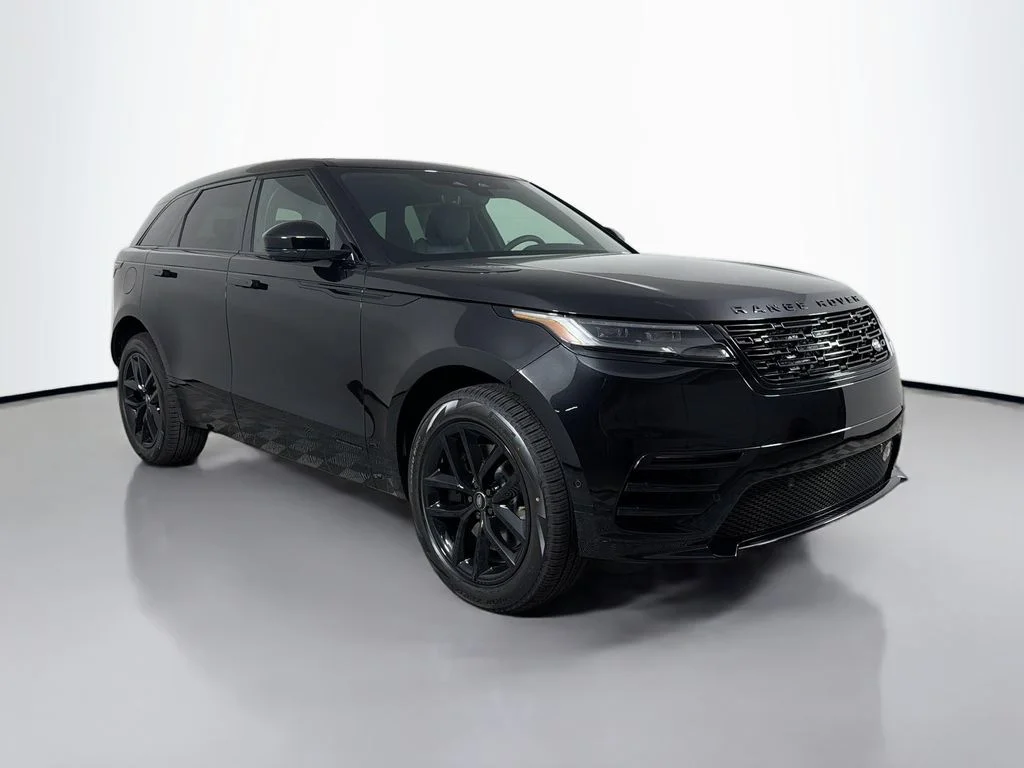 New 2026 Santorini Black Land Rover Belgravia Edition image 3