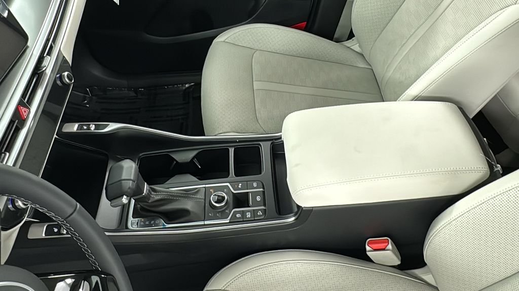 2025 Kia Sorento S - Photo 33